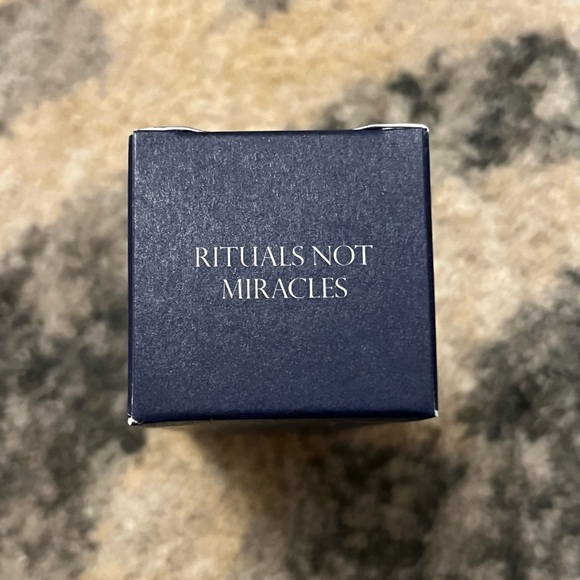 New in box Deliverance serum from Dieux - Picture 6 of 7